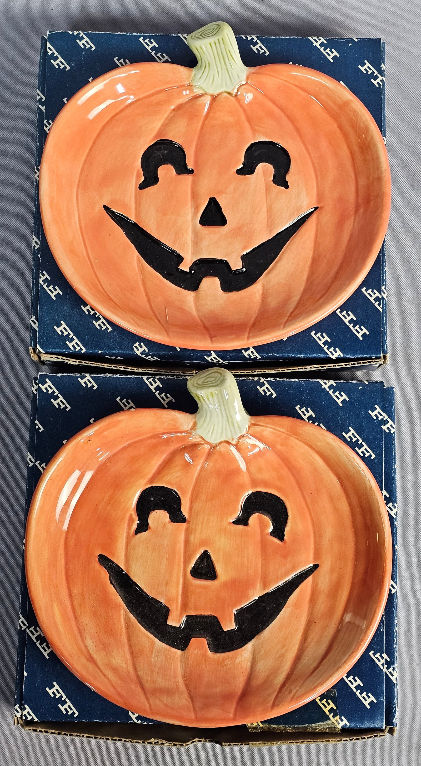 Pair of Fitz and Floyd Jack-O-Lantern Plates (1 of 7)