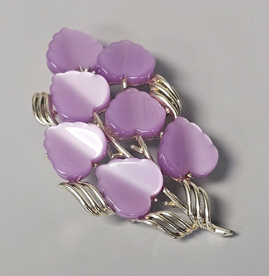 Coro Lavender Moonglow Leaf Brooch - 2