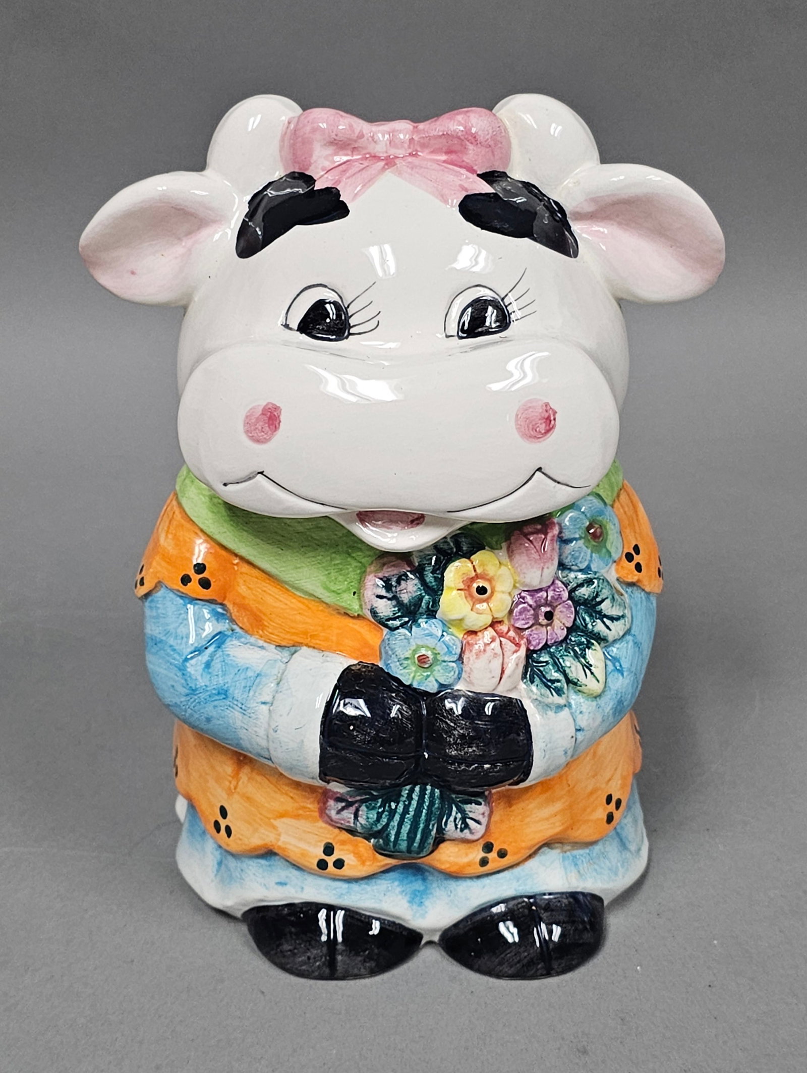 Gibson Ceramic Lady Cow Cookie Jar (1 of 7)