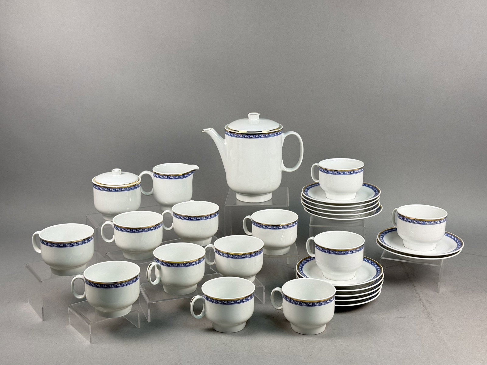Richard Ginori Coffee Service (1 of 7)