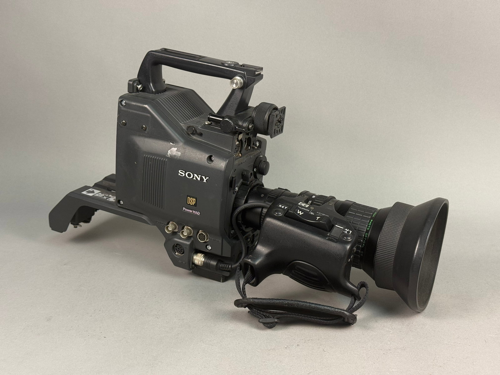 Sony DXC-D30 Digital Video Camera Fujinon Lens: A Sony DXC-D30 professional digital video camera featuring a 3-CCD Power HAD sensor system. This unit is equipped with a Fujinon A18x9B12U Aspheric 18x TV zoom lens with a servo control handgrip. The