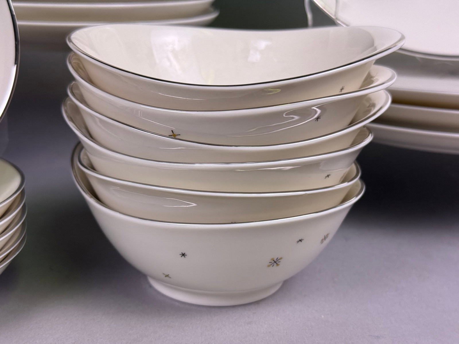 35pc Atomic Starburst Porcelain Dinnerware - 4