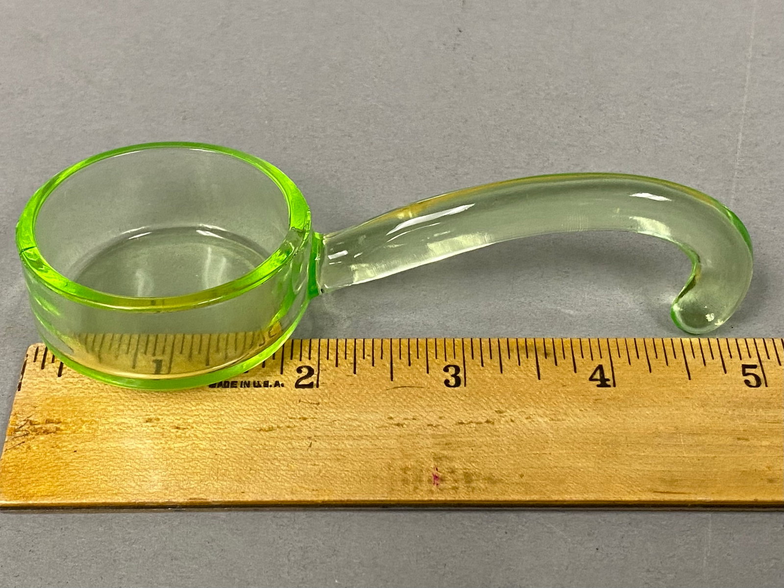 Two Uranium Glass Serving Pieces - 3