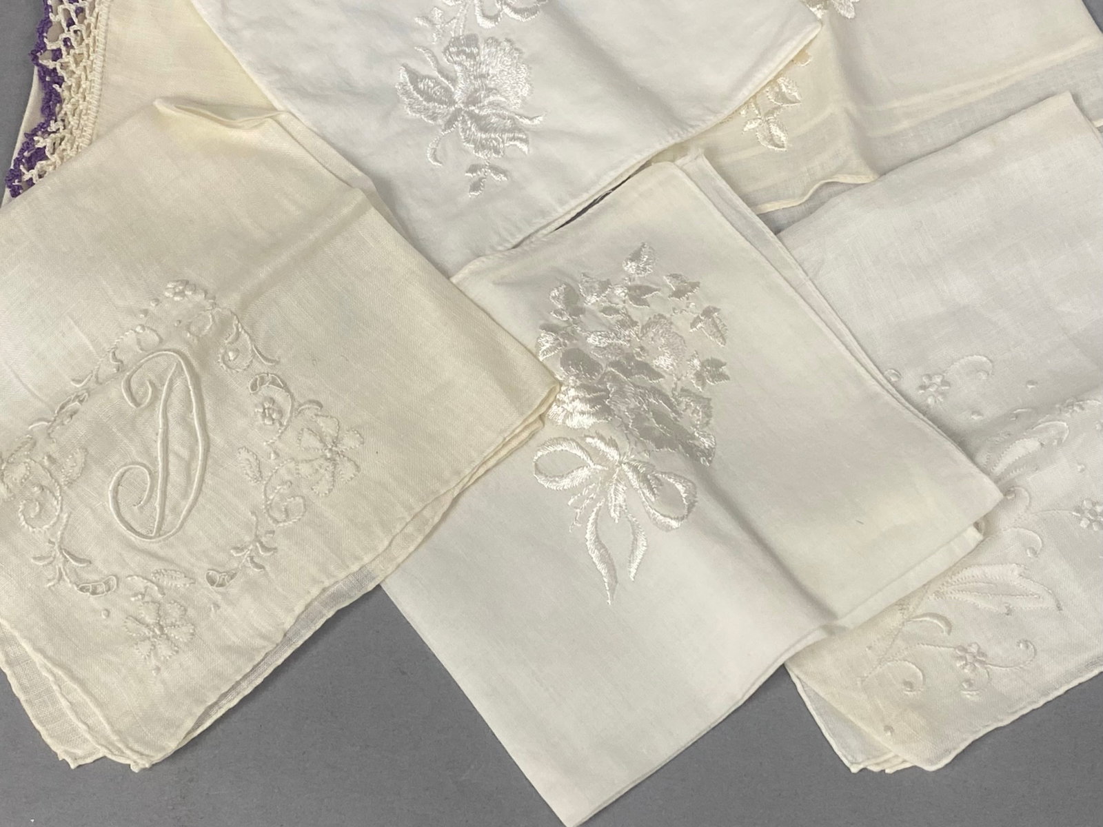40 Assorted Vintage Handkerchiefs - 3