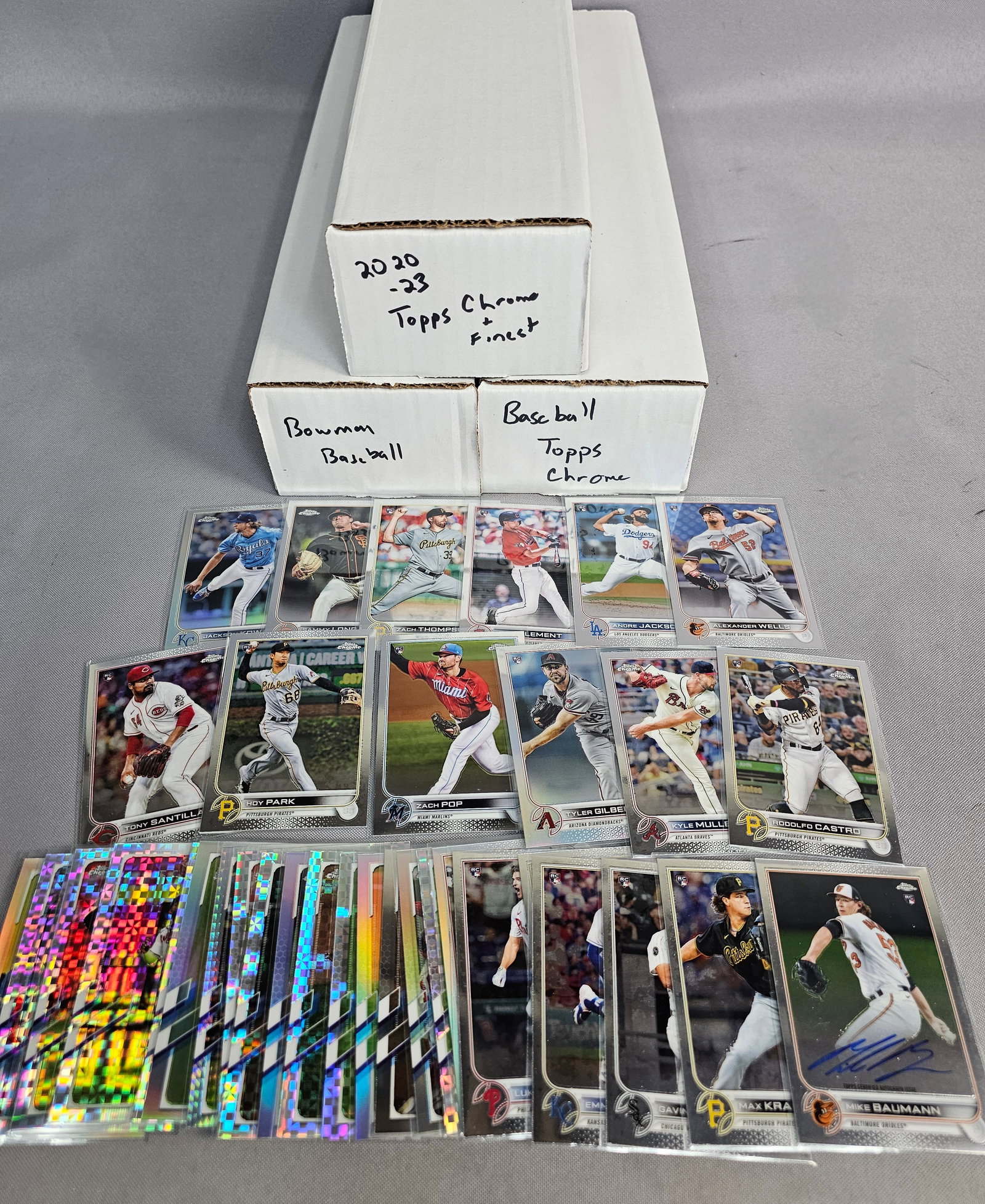 Large Topps & Bowman Baseball Card Collection: An assortment of modern baseball trading cards produced by Topps and Bowman between 2020 and 2023. Highlighted star players include Shohei Ohtani, featuring both his 2023 Finest base and Headline