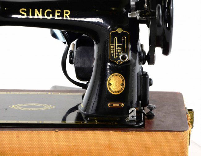 Antique Singer Sewing Machine, BZ 158 in Original Case Lot 197