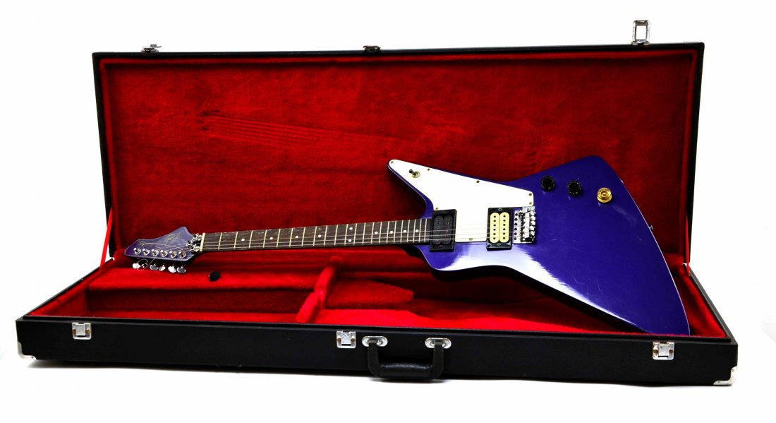 Cased Mako Traditionals TX-2 Electric 6 String Guitar (1 of 10)