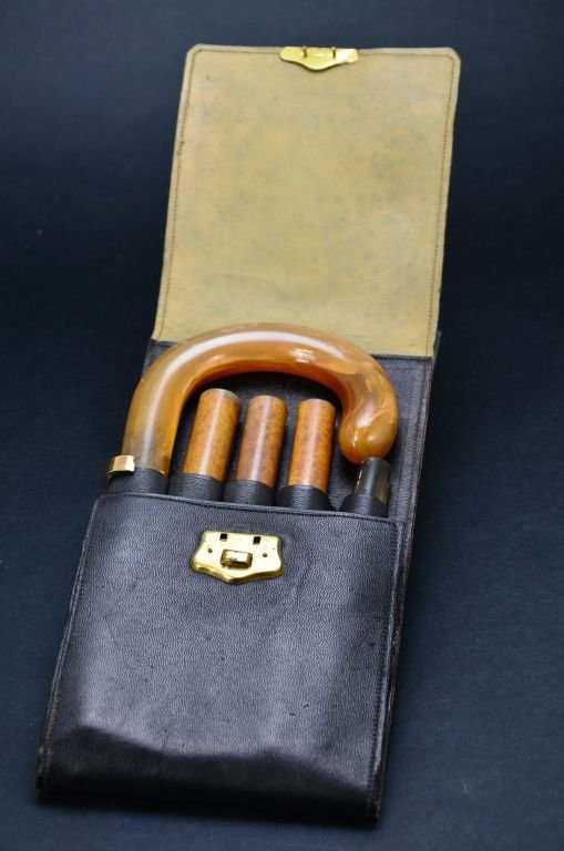 Horn Handled w 14KT Gold Cuffed Cased Walking Cane: This is a Nice Vintage Horn Handled 14KT Gold Cuffed Breakdown Cased Walking Cane Stick. The cane is in vintage condition with a split in the 14KT gold marked cuff engraved “OAR”. The cane measure