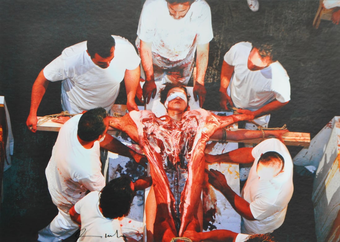 Hermann Nitsch (Wien/Vienna 1938 - Mistelbach 2022): 5 Fotografien Nitsch-Perfomance in Bregenz von Martin Geier, 2007;Je 48,5 x 68,5 cm, einzige Abzüge Jeweils handsigniert von Hermann Nitsch