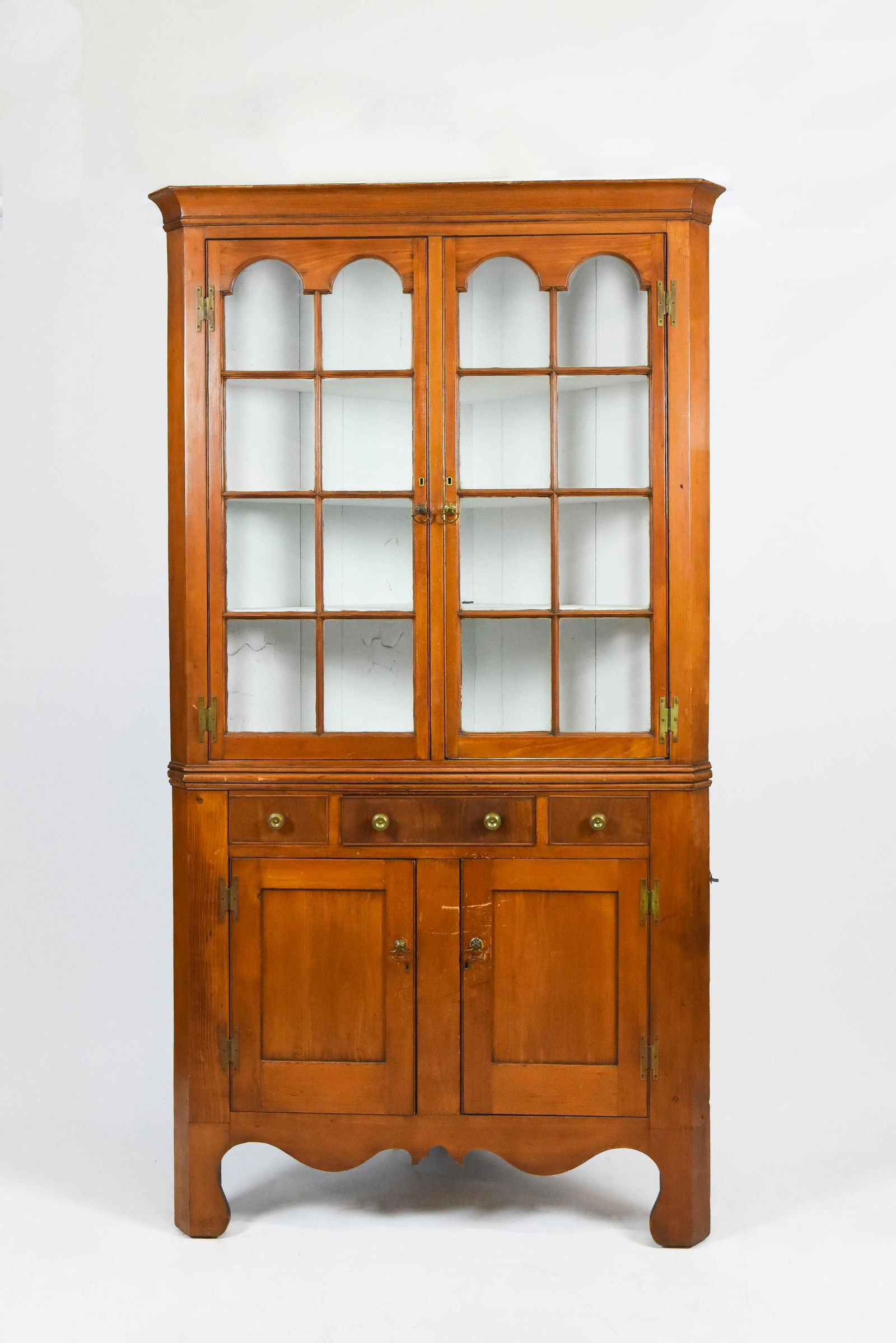 18th Century American Southern Pine Corner Cupboard (1 of 5)