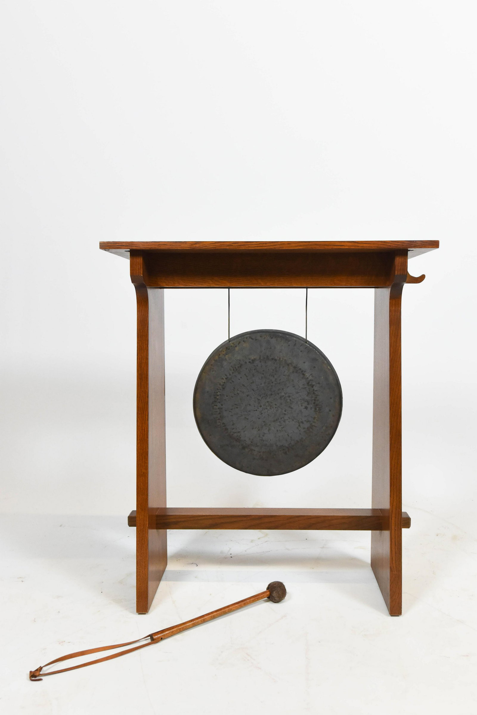 Stickley Arts and Crafts Mission Oak Gong: Very good condition