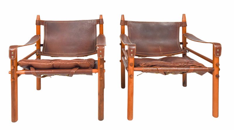 Arne Norell Sirocco Safari campaign chairs after Klint: A set of Arne Norell “sirocco” Safari chairs made of Brazilian rosewood. The seating campaign furniture were executed at Norell’s eponymous manufacturing company. The operation believed in tradi