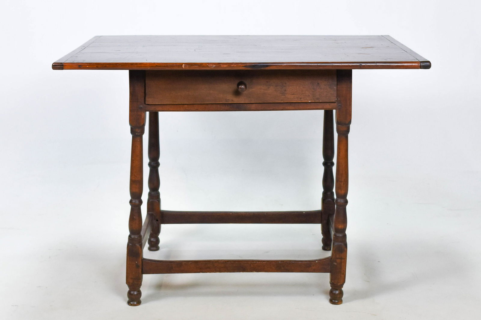 18thC Walnut Single Drawer Tavern Table (1 of 10)