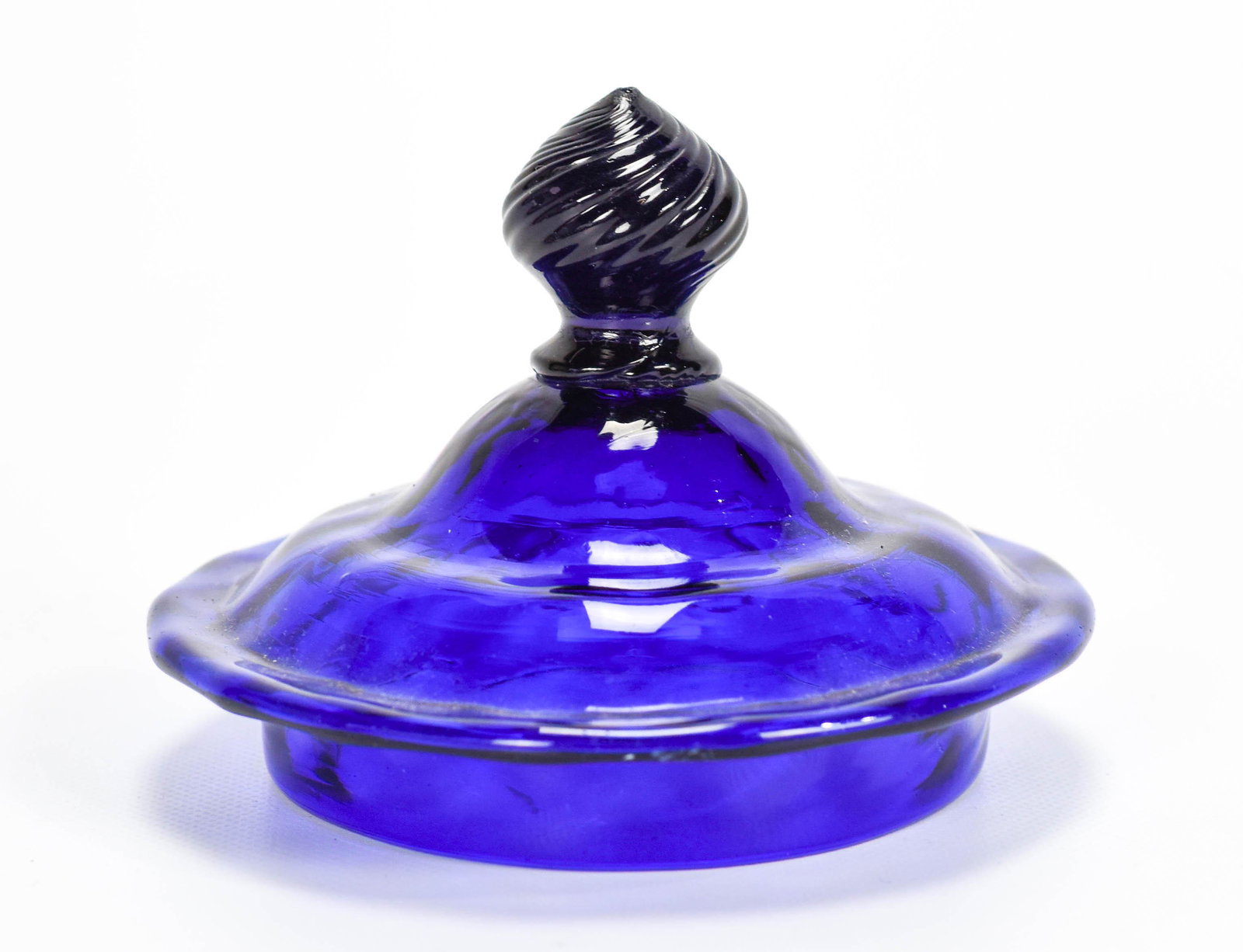 Sapphire Blue Quilted Stiegel Sugar Bowl LID ONLY: Late 18thC to first quarter 19thC. NO chips or cracks. This listing is for a lid only. In 1929 Ledlie Laughlin paid $600 to Charles Heffner of Reading PA for the sugar bowl with lid, then eventuallyth