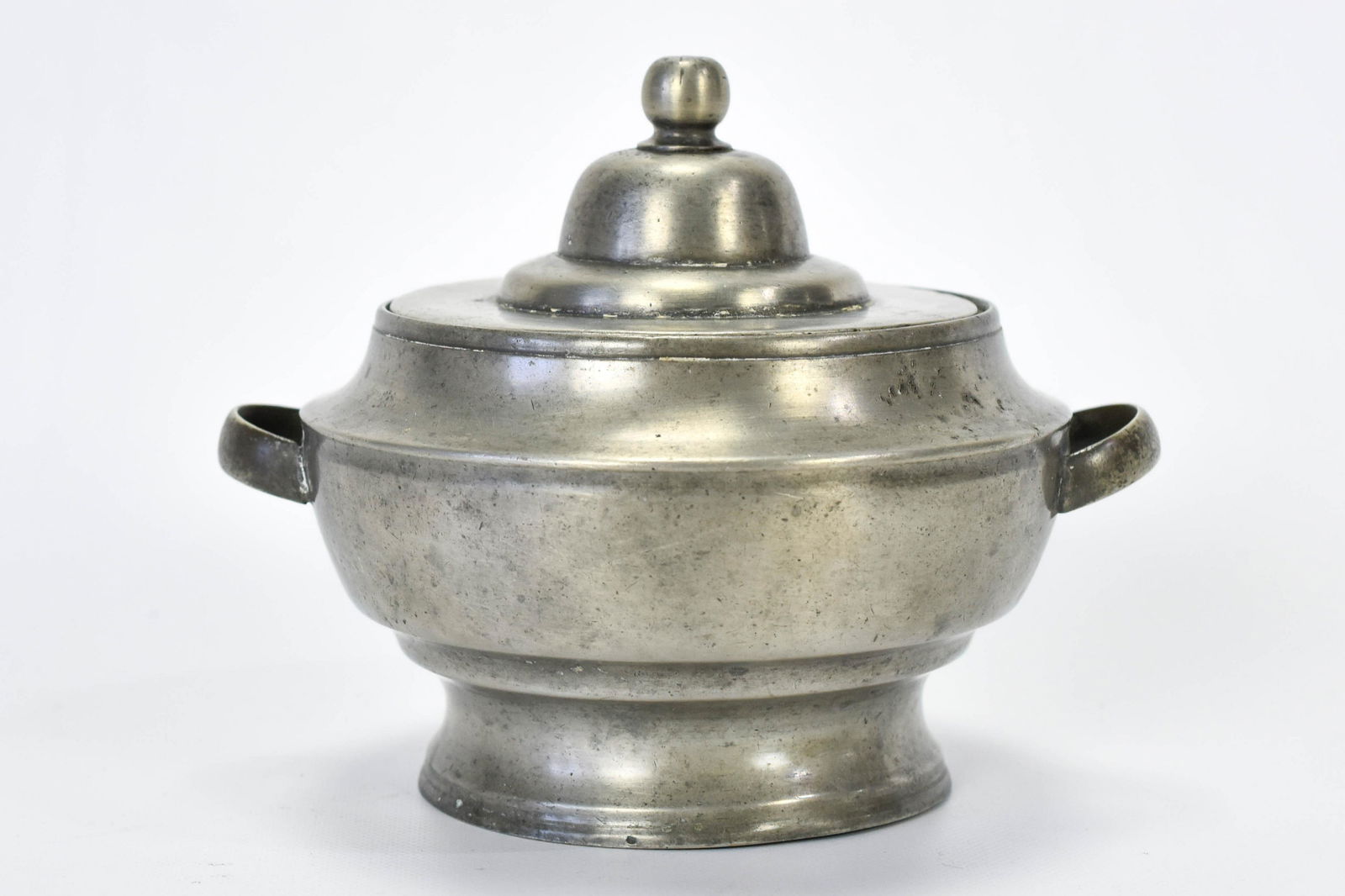 Geo Richardson Rhode Island Pewter Sugar Bowl w/Lid (1 of 10)