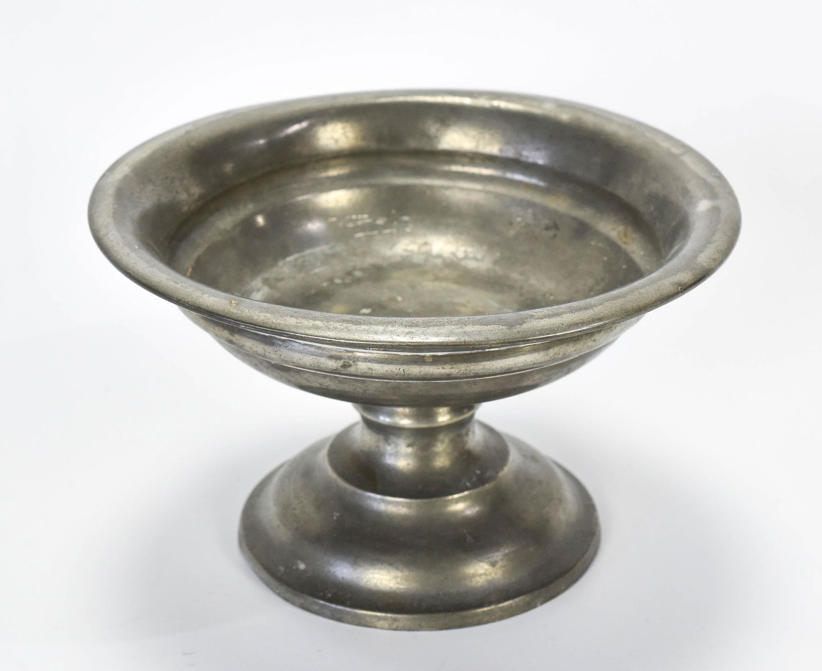 Antique Roswell Gleason Pewter Pedestal Fruit Bowl (1 of 8)