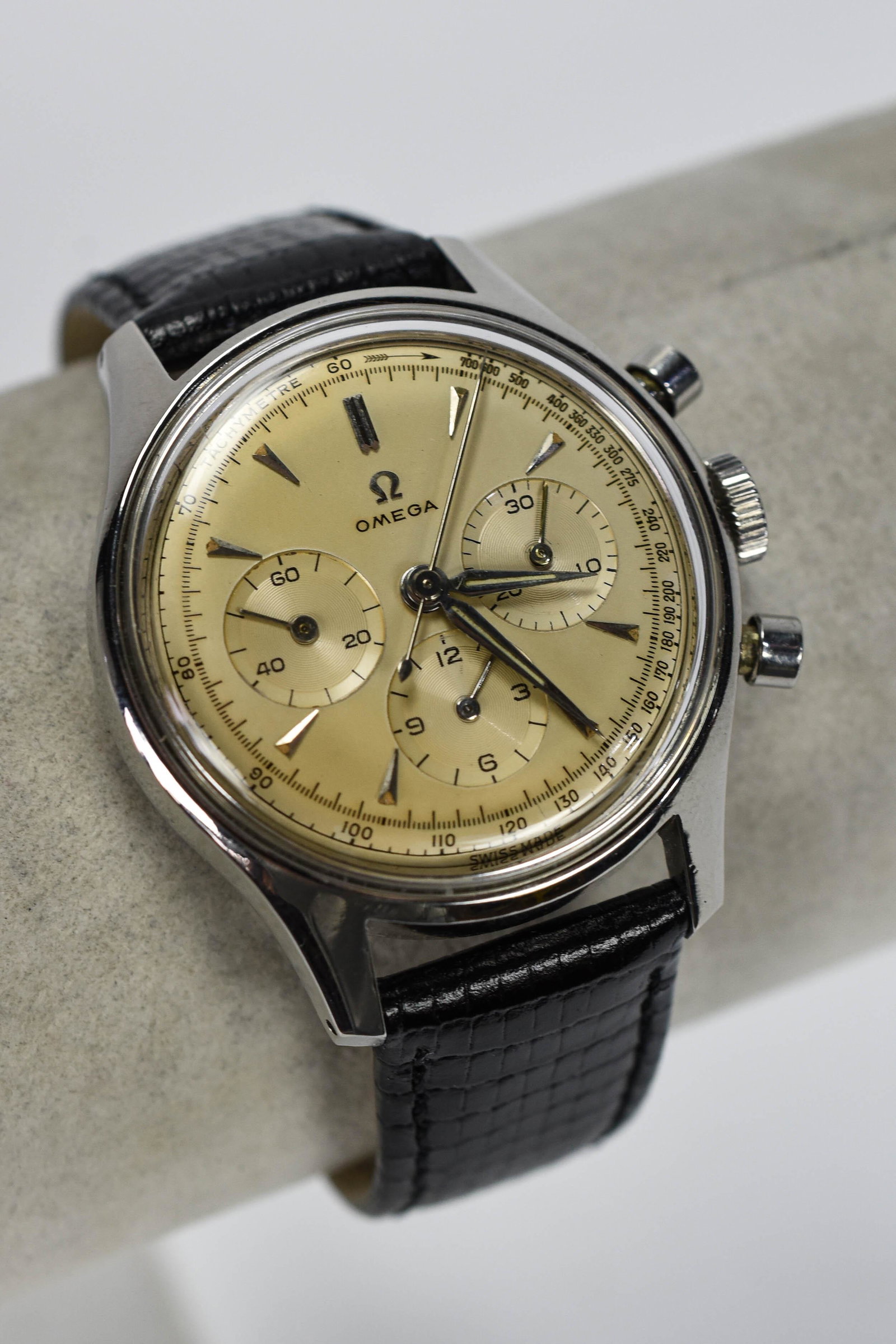 Omega 3-Register SS Chronograph Men's Wristwatch (1 of 6)