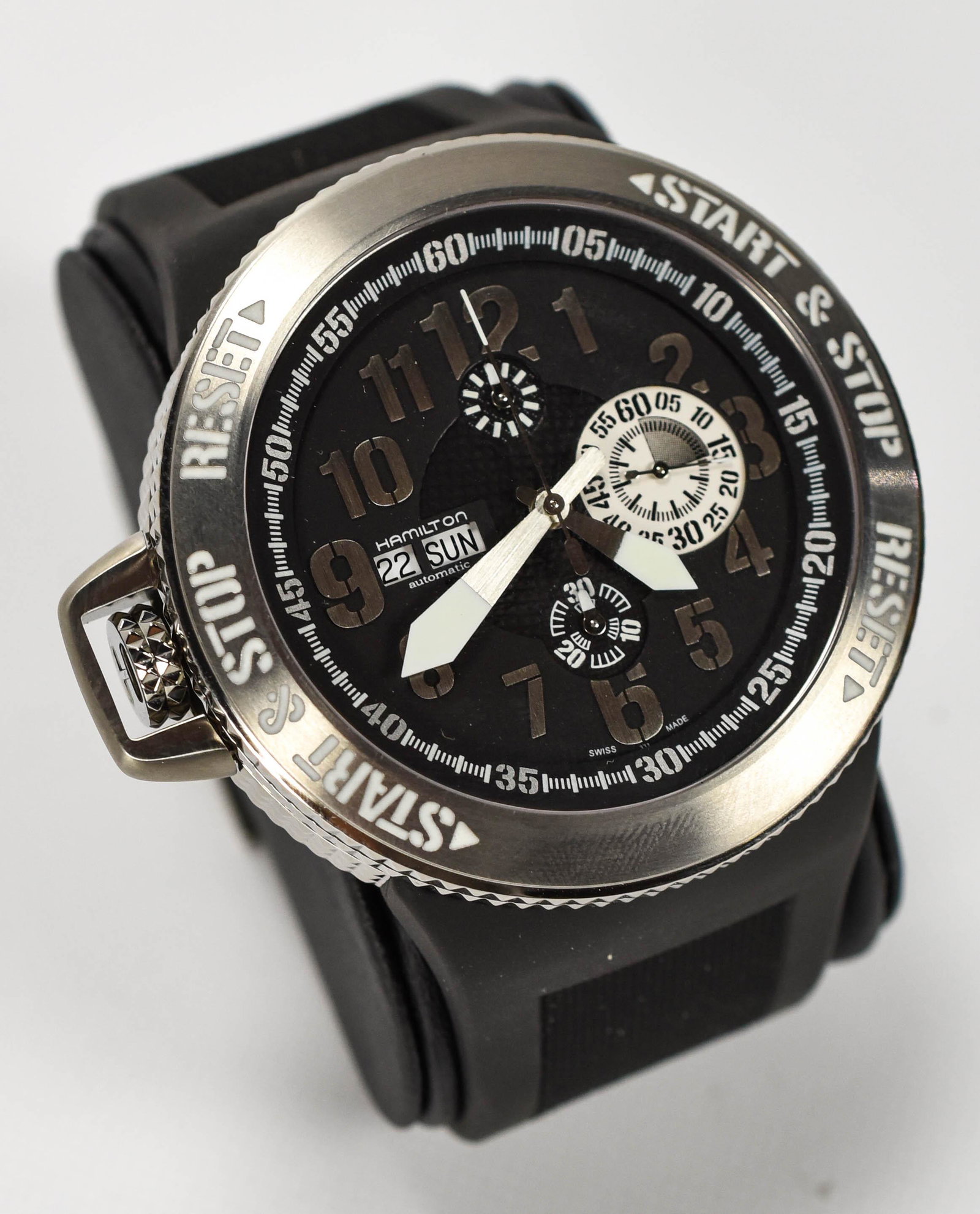 Hamilton Khaki Base Jump Auto Chronograph H797160 (1 of 7)