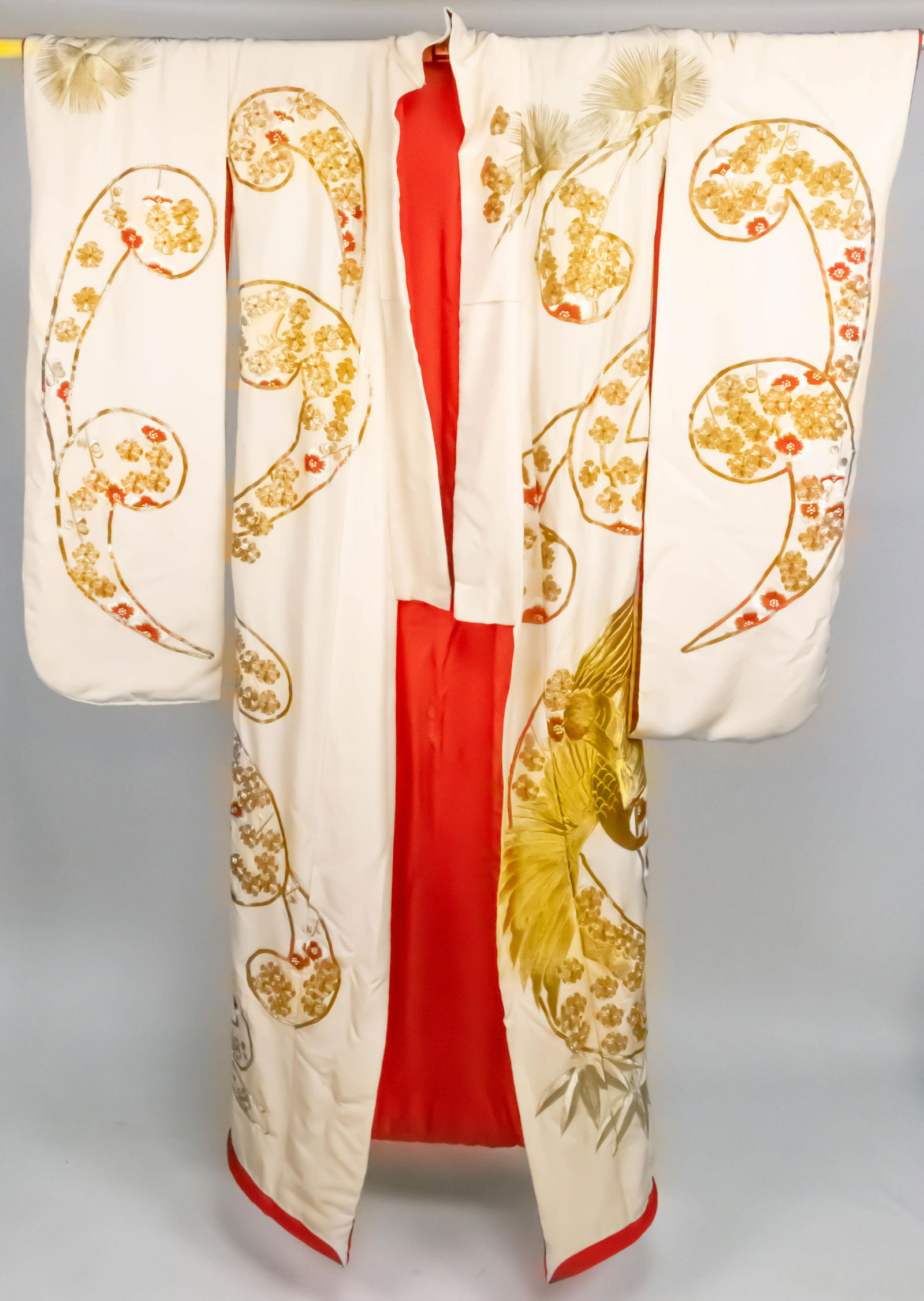 Vintage Japanese White Gold Thread Dragon Kimono (1 of 11)