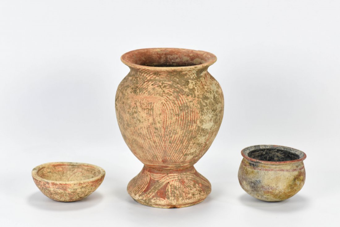 Archaic Ban Chiang Thailand Pottery Footed Jar and Bowl (1 of 13)
