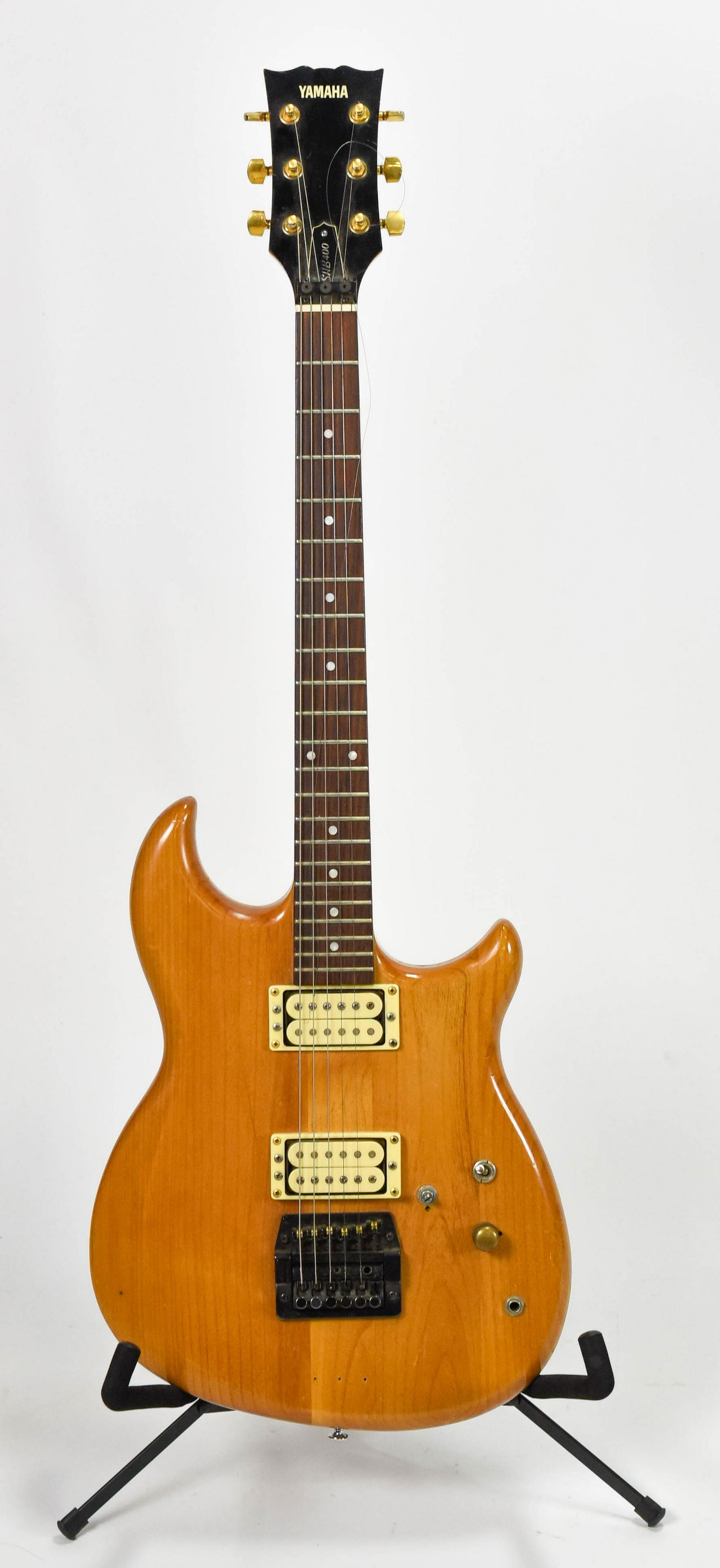 Natural Wood Yamaha SHB-400 Electric Guitar (1 of 7)