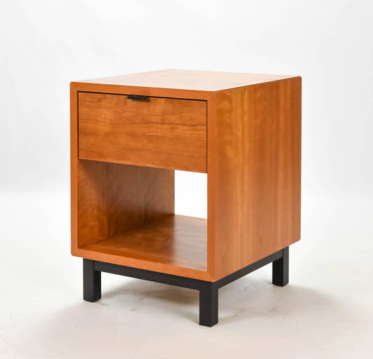 Room and Board Copenhagen Modern Bed Night Stand (0020) on Feb 13