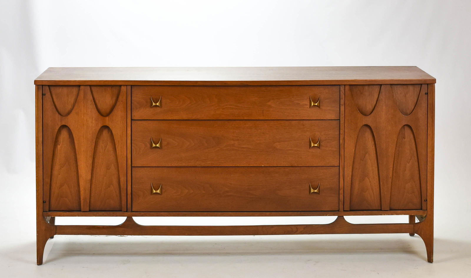 Brasilia Broyhill Premier MCM Low Chest #2 (1 of 8)