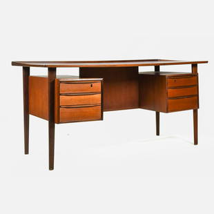 Peter Lovig Nielsen Danish Modern Teak Desk Hedensted Mobelfabrik: Some water damage on top. Otherwise very good with a nice aged patina.