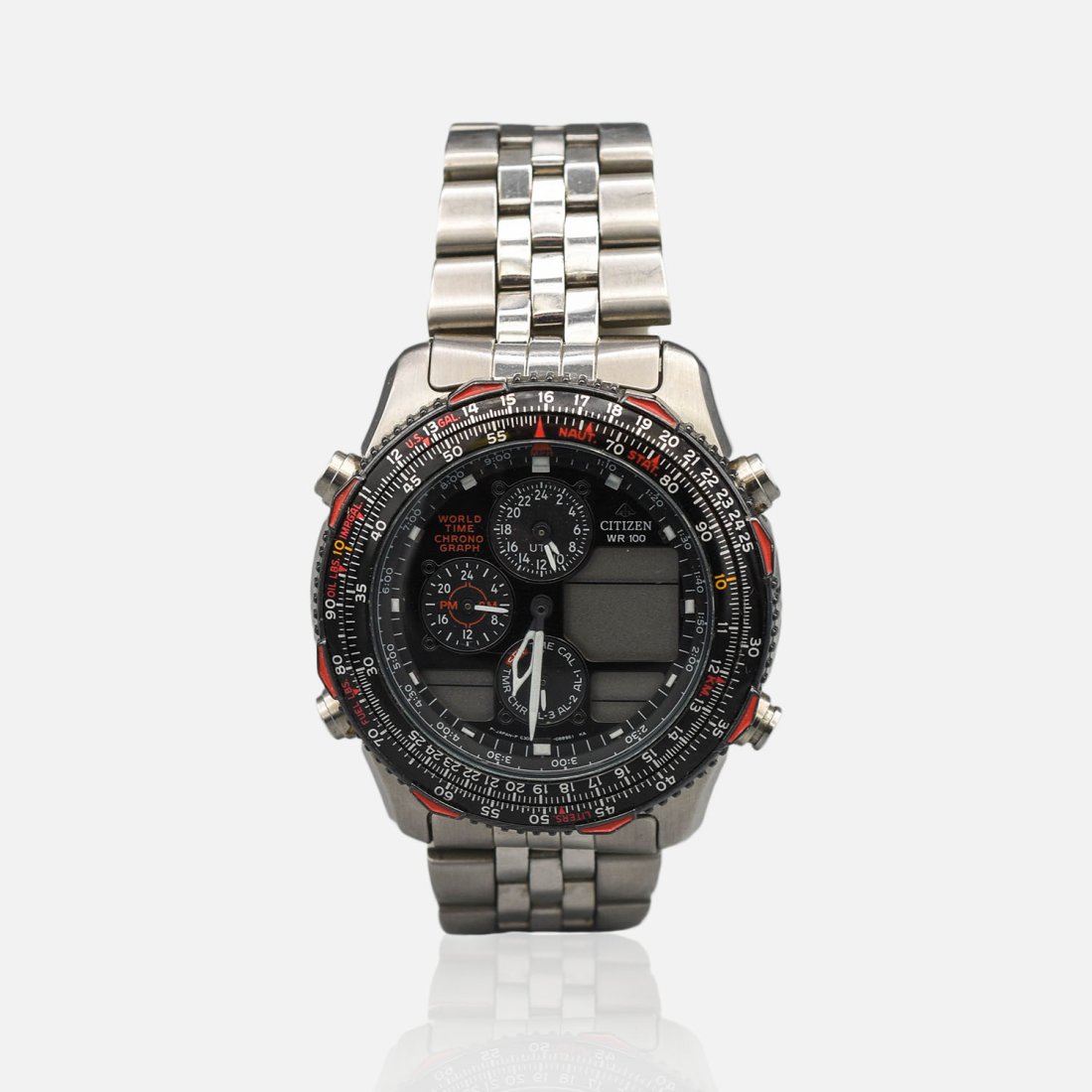 Citizens Navihawk WR100 Stainless Steel Mens Quartz Wristwatch: A beautiful C300 Navihawk wristwatch in good original condition, as shown. Original SS band. Untested with no reserve.