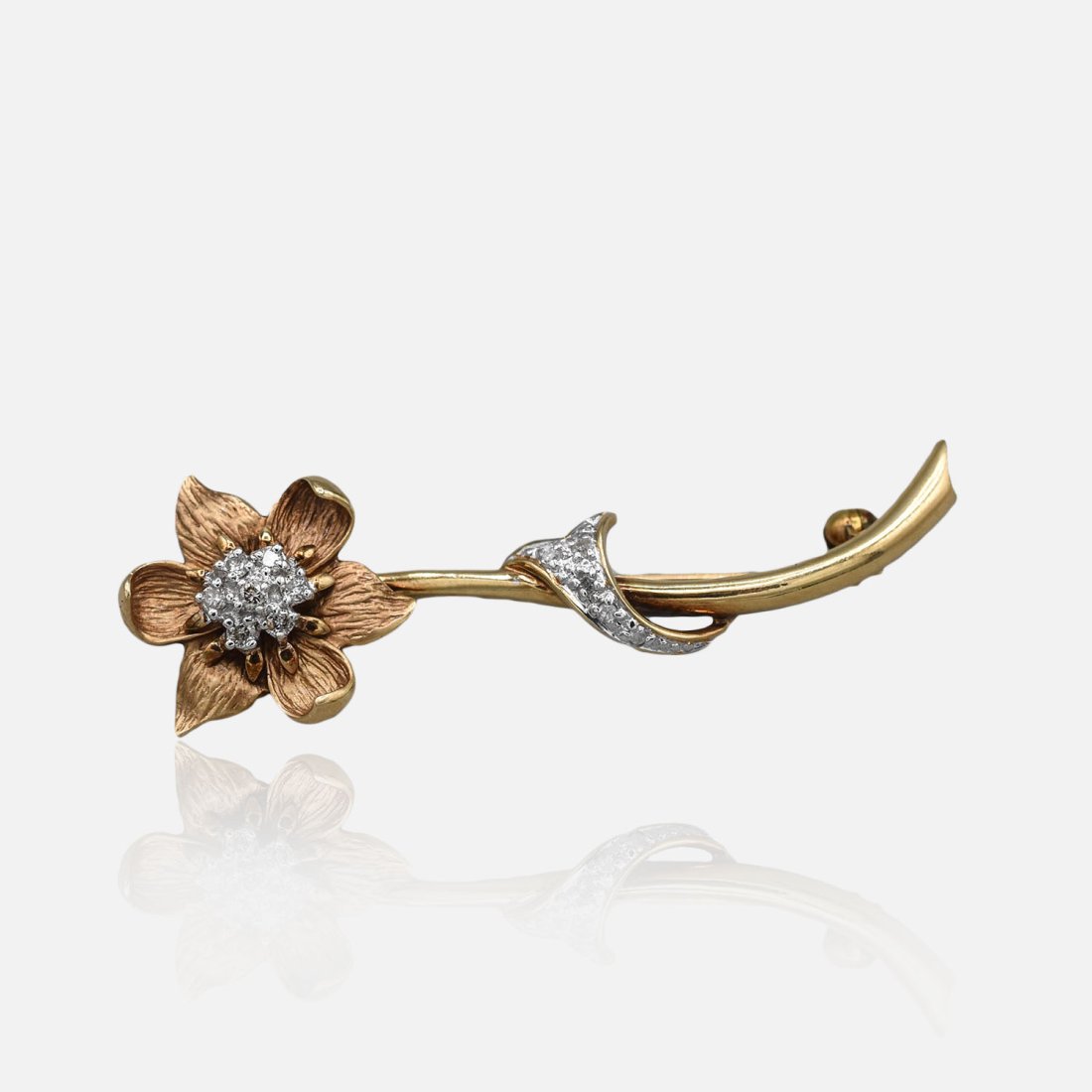 14K Yellow Gold Diamond Figural Flower Pin Brooch (1 of 6)