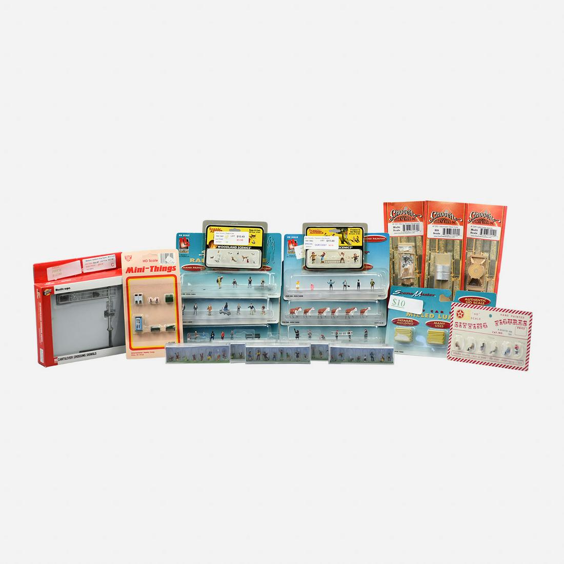 Mini Scale Model HO Train Figures and Props (1 of 11)