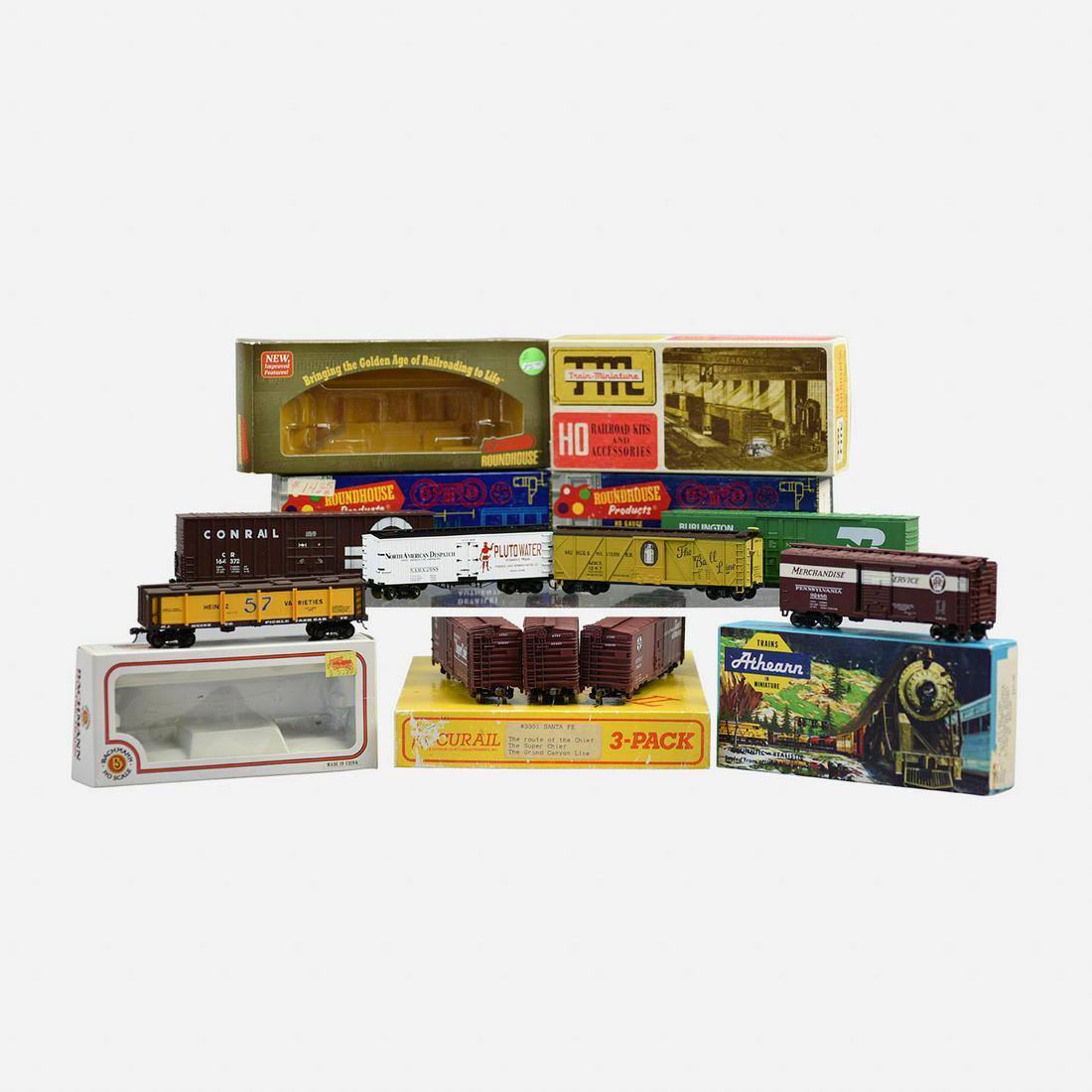 Seven Various Branch HO Scale Model Trains (1 of 14)