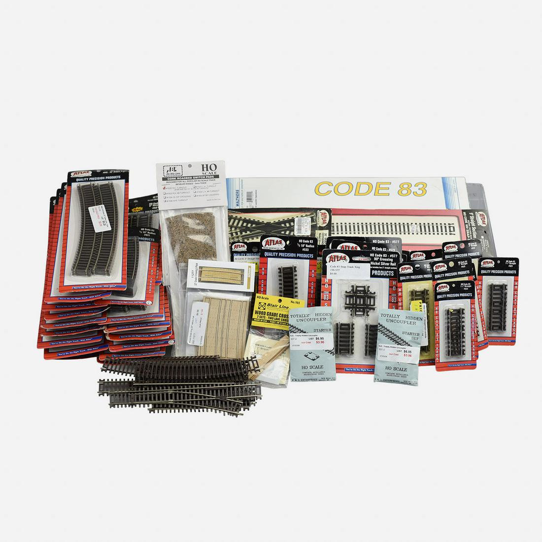 Large Lot of Different HO Scale Railroad Tracks (1 of 8)