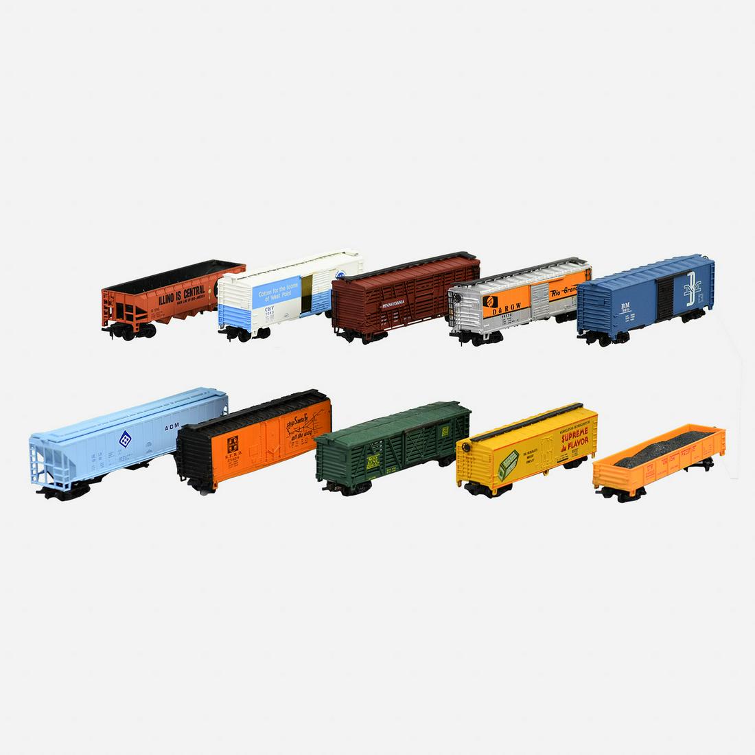 Box of Vintage HO Scale Model Trains w/Mixmatched Boxes (1 of 11)