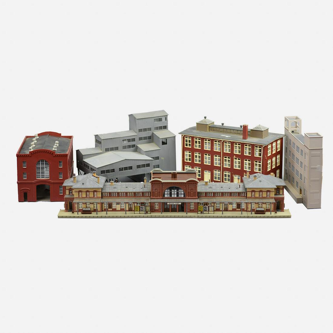 Lot of Various HO Scale Model Buildings (1 of 20)