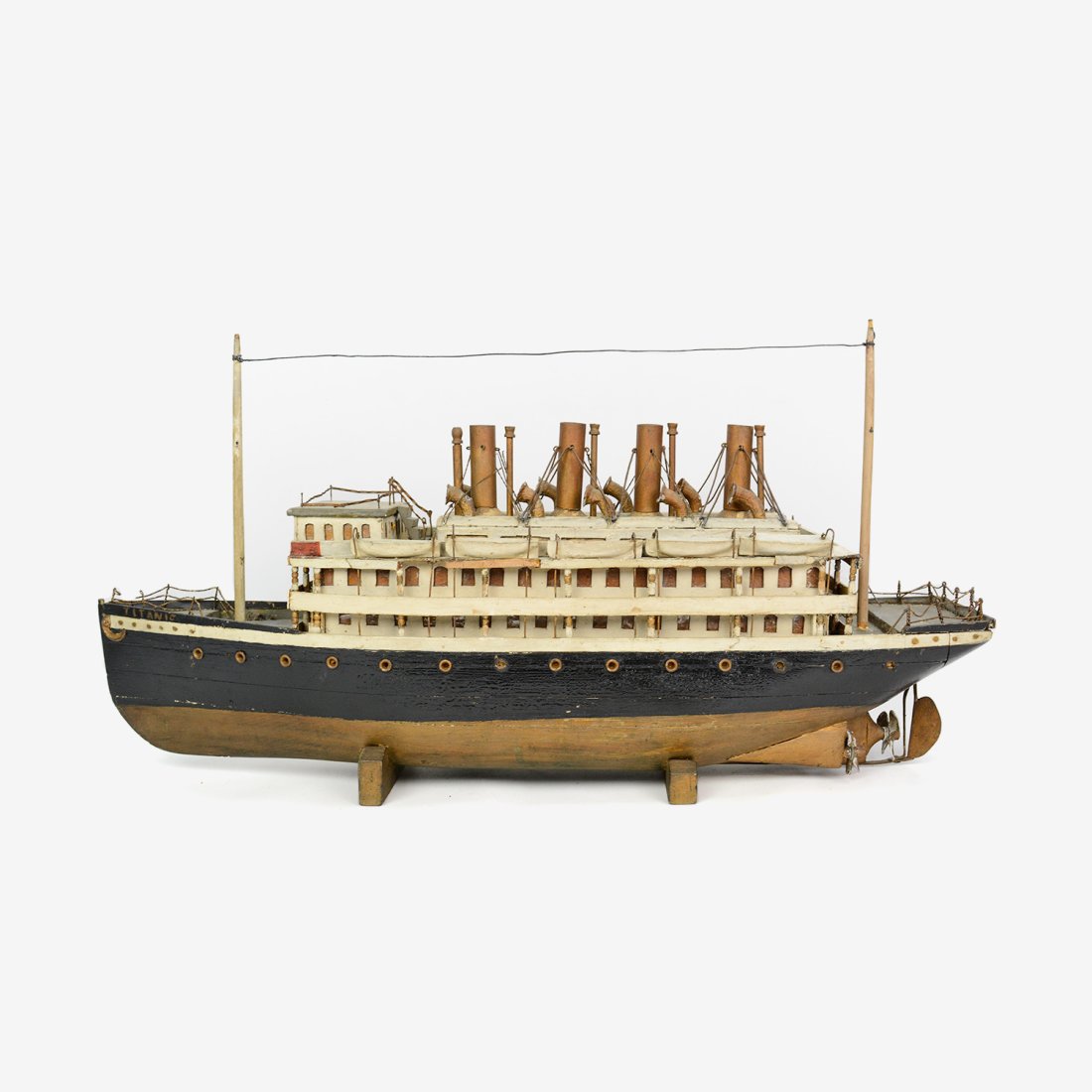 American Painted Wood Folk Art Scratch Built Ocean Liner Ship Model TITANIC 26" Long (1 of 14)