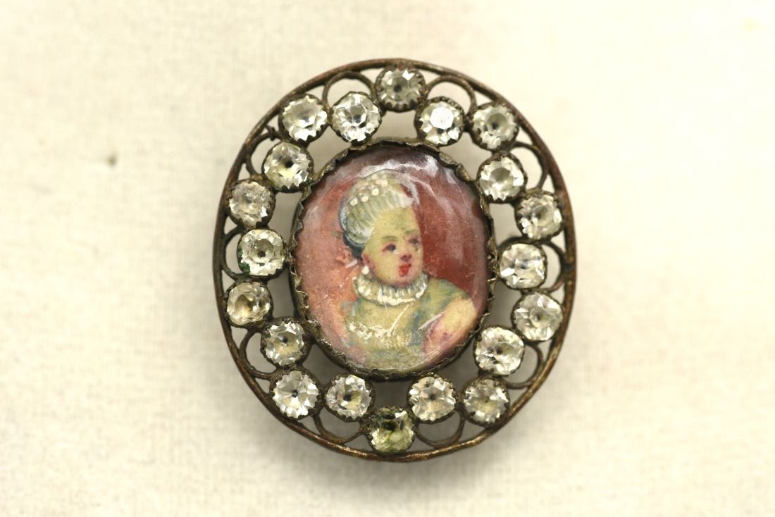 Antique Georgian Clear Paste Painted Portrait Brooch (1 of 9)