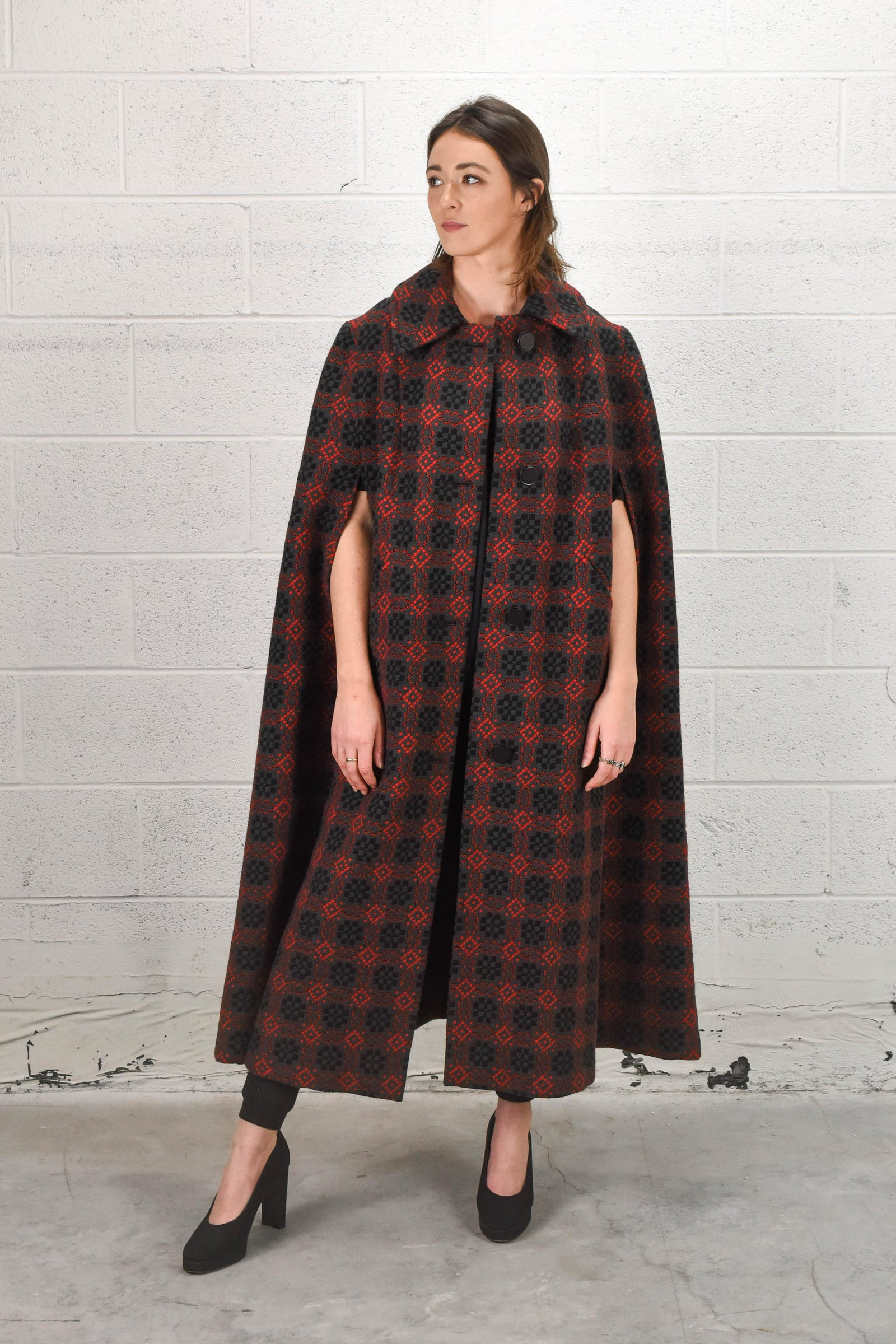 ECLIPSE Vintage Wool Tweed Cape Coat (1 of 16)