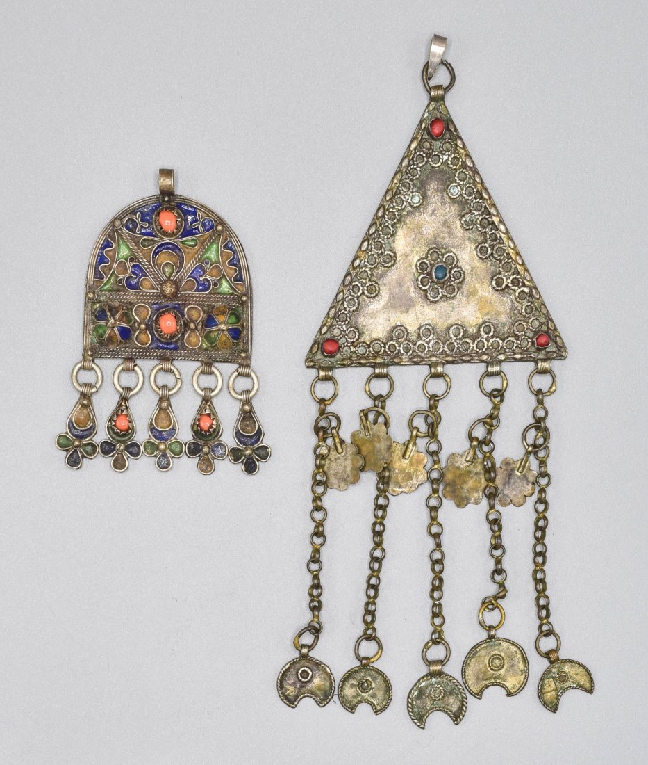 Two Old Moroccan Silver Berber Enamel and Glass Pendants (1 of 13)