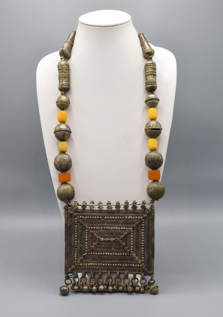Old Omani Silver Alloy Amulet Box Hirz Bakelite Necklace (1 of 7)