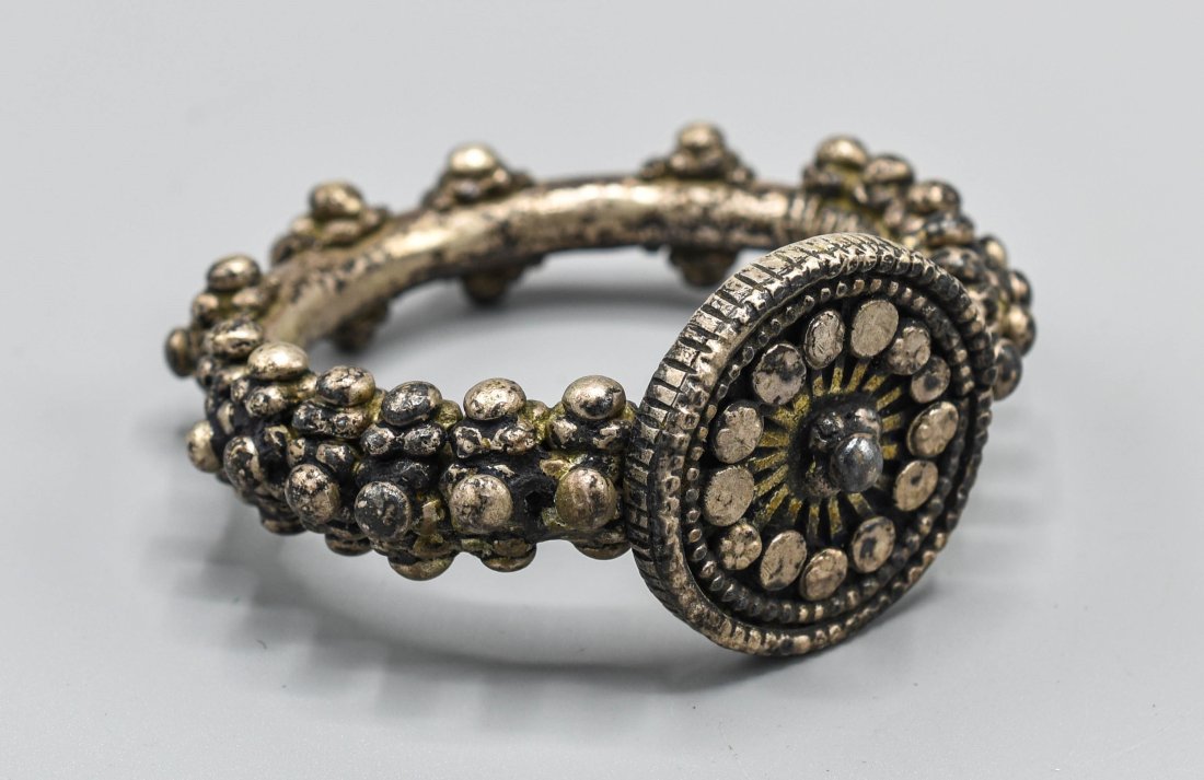 Old Silver Cuff Bracelet North Yemen (1 of 7)