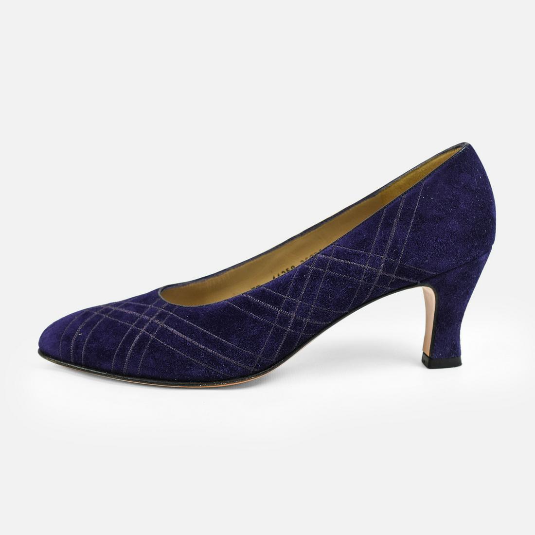 SALVATORE FERRAGAMO Blue Suede Pointed Toe PumpsHeels Size 7.5 (1 of 10)