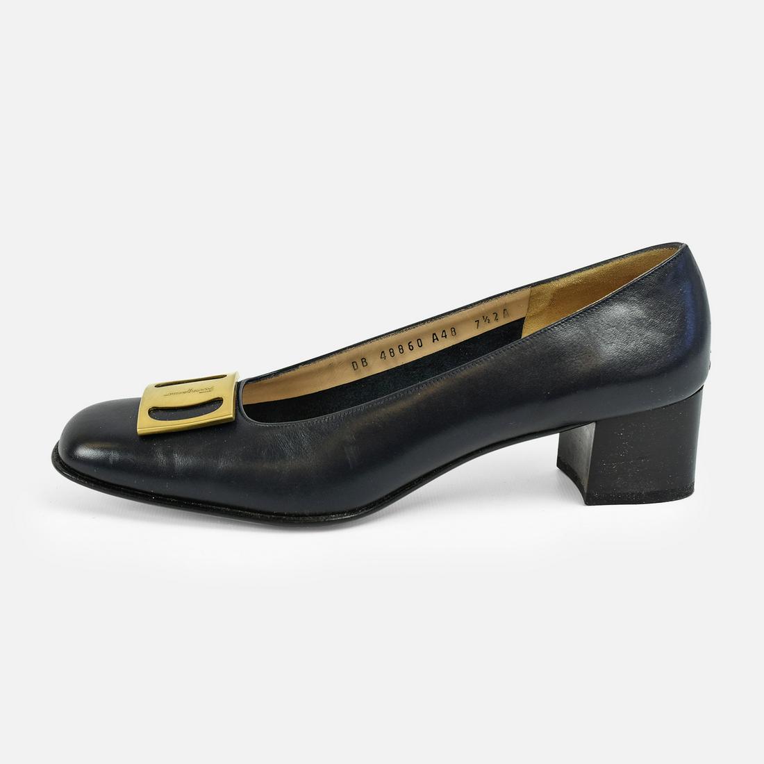 SALVATORE FERRAGAMO Black Leather Low Heeled Pumps with Gold Signature Size 7.5 (1 of 9)