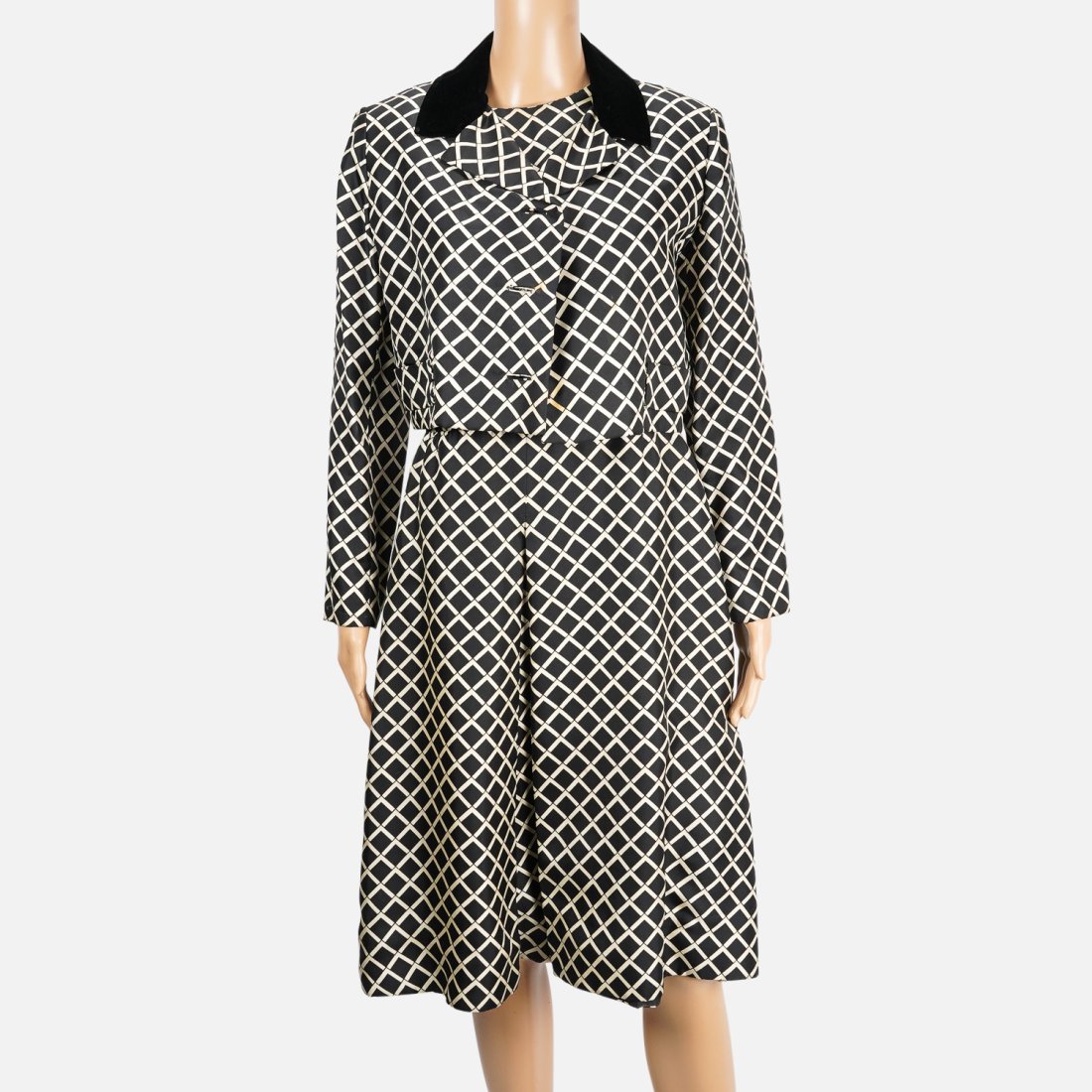 PATTERNED SILK DRESS  Vintage 2pc Black & White  Dress W/ Cropped Blazer Velvet Collar (1 of 7)