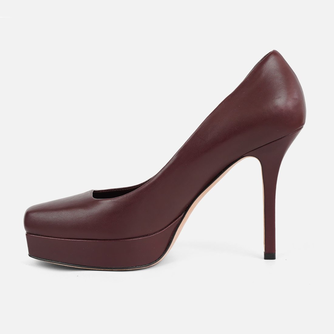 GUCCI Burgundy Platform Heels 6: Size 6. Slightly Worn