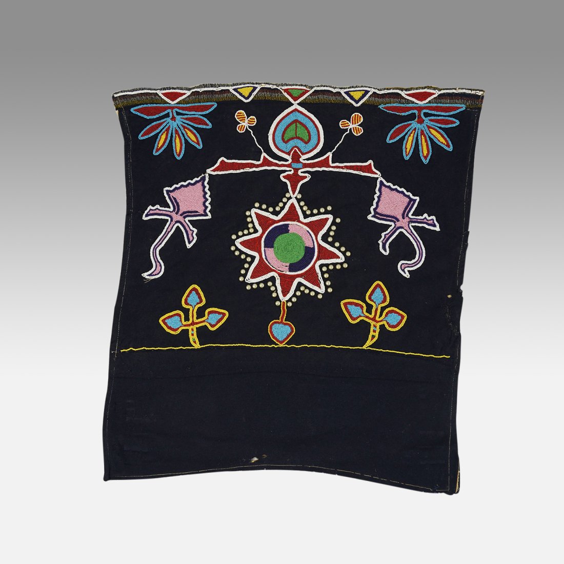 Native American Woodland Indian Prairie Region Tribal Beaded Breechcloth (1 of 4)