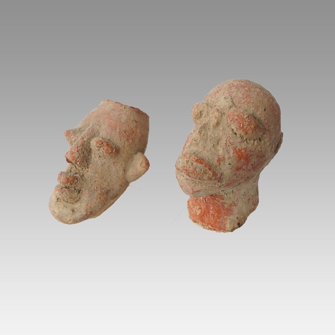 Two Small Djenne Terracotta Pottery Heads, Mali (1 of 9)
