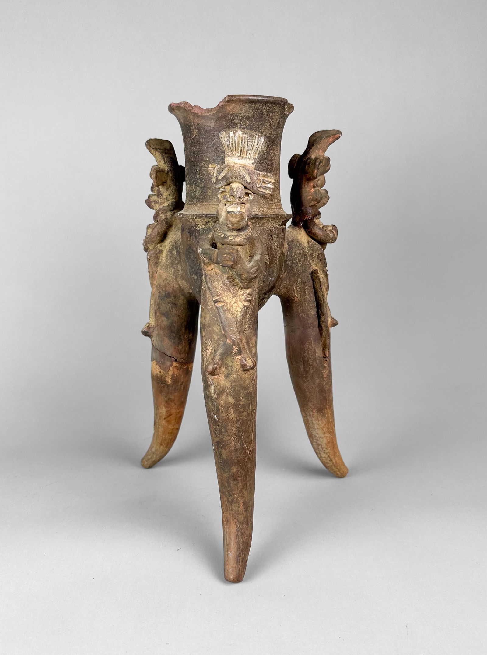 Pre-Columbian Chorrera Culture Pottery Tripod Cup Costa Rica (1 of 9)