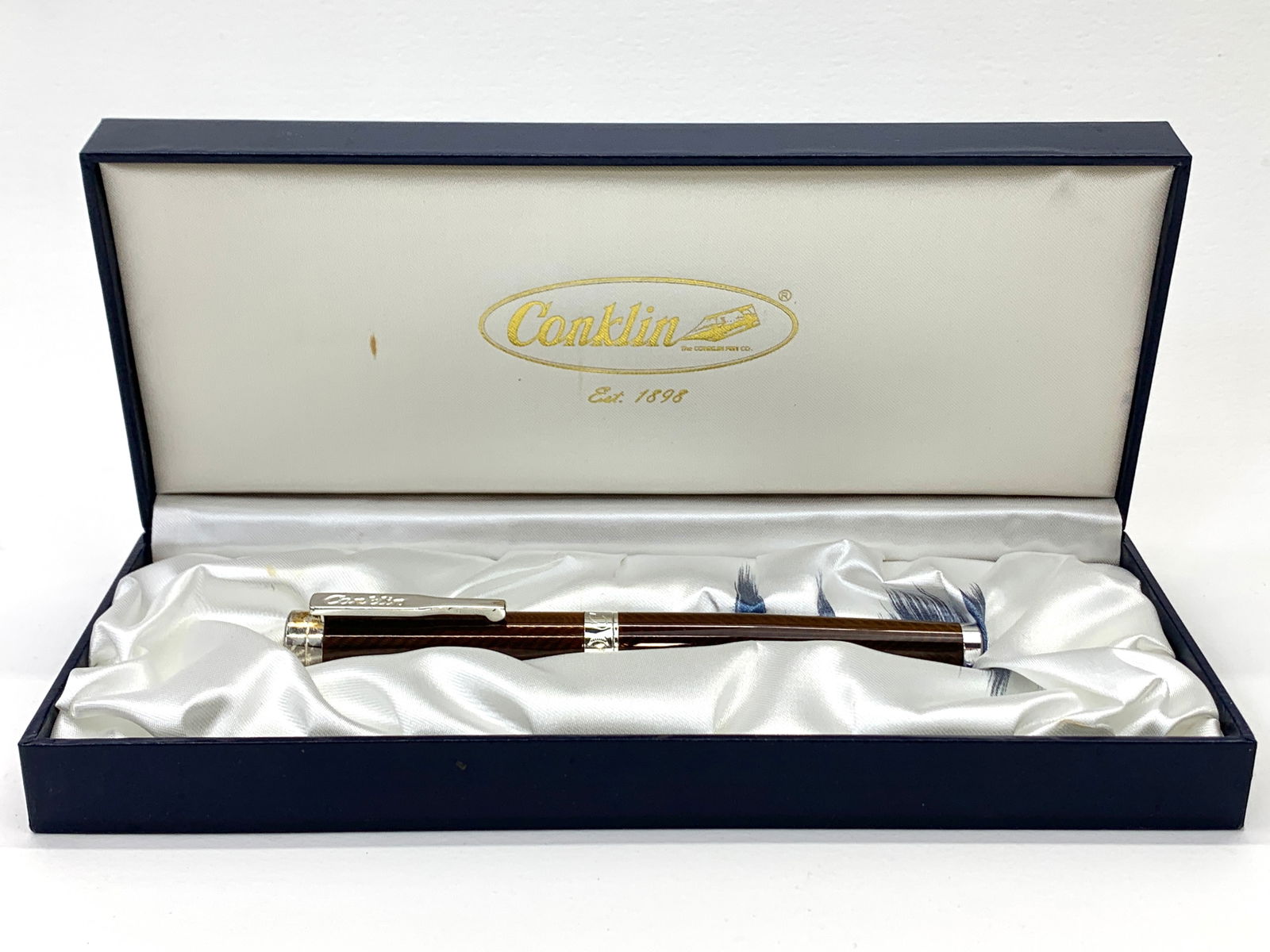 Conklin Guilloche Enamel and Chrome Fountain Pen w/Box: Lightly used fountain pen in very good condition. Silver needs polishing. Approximately 5 5/8 inches closed. Boxed.