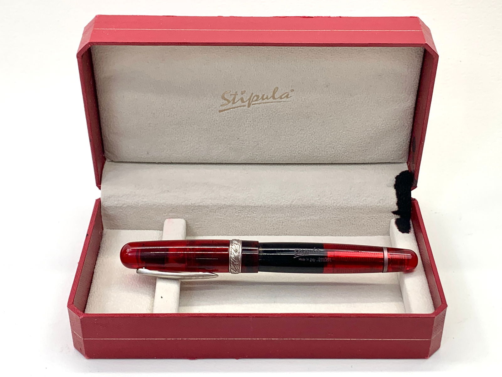 Stipula Italy Red and Black LTD Edition 11/351 Titanio T-Flex Fountain Pen  w/Box (1 of 8)